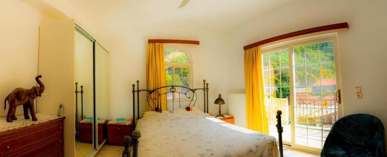 Valsamis Villa Apartments Poros  ภายนอก รูปภาพ