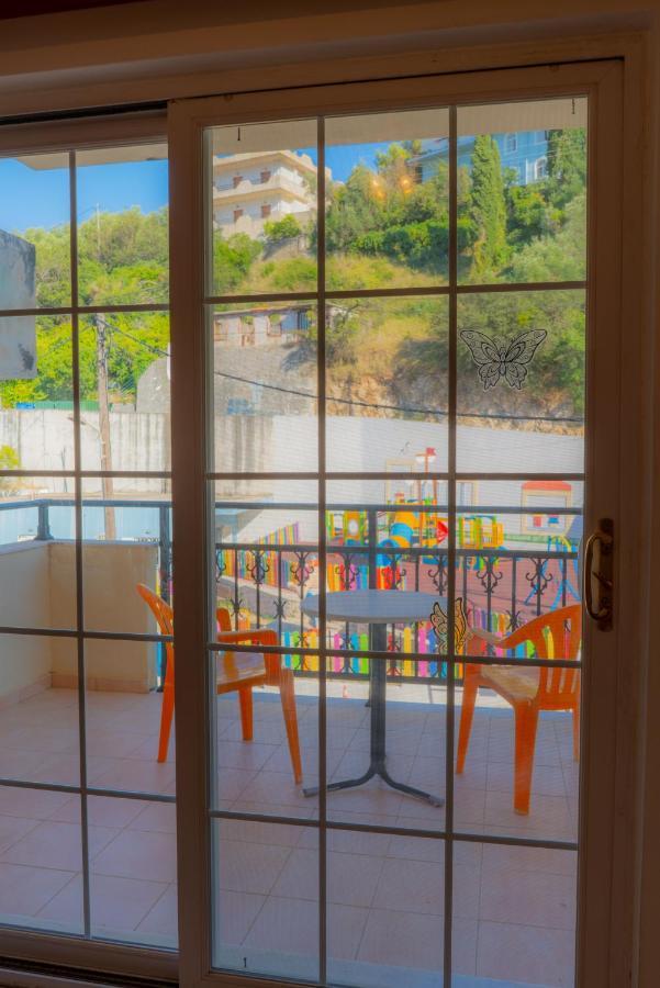 Valsamis Villa Apartments Poros  ภายนอก รูปภาพ