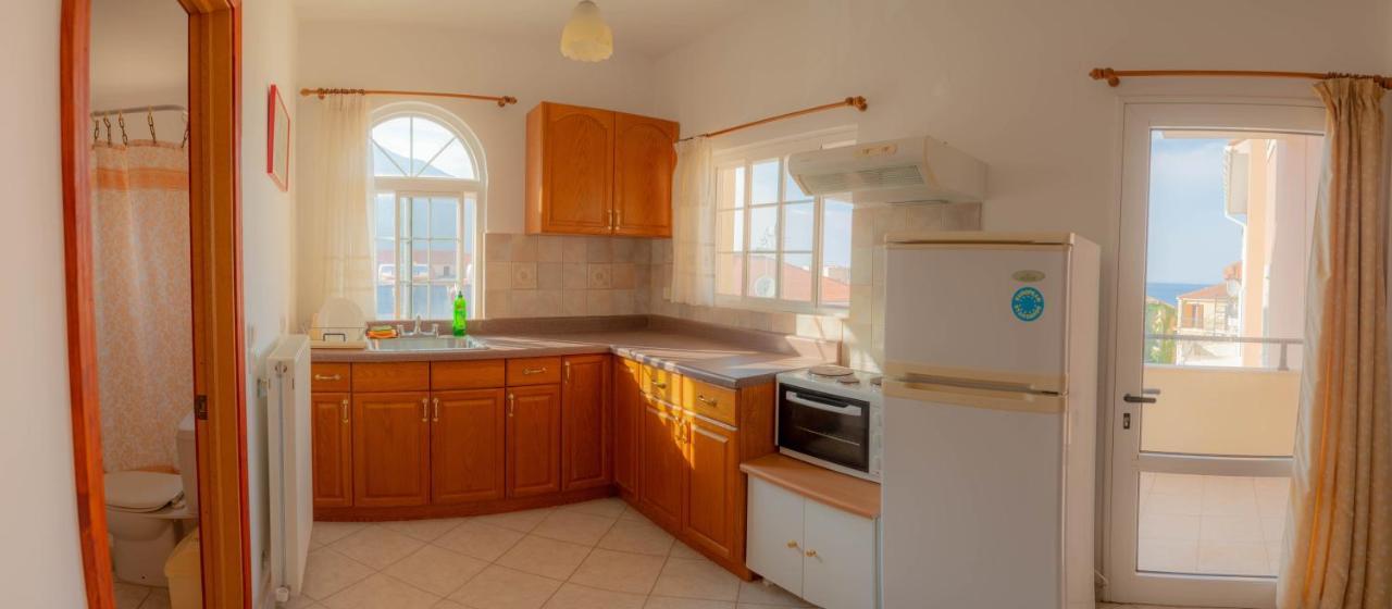 Valsamis Villa Apartments Poros  ภายนอก รูปภาพ