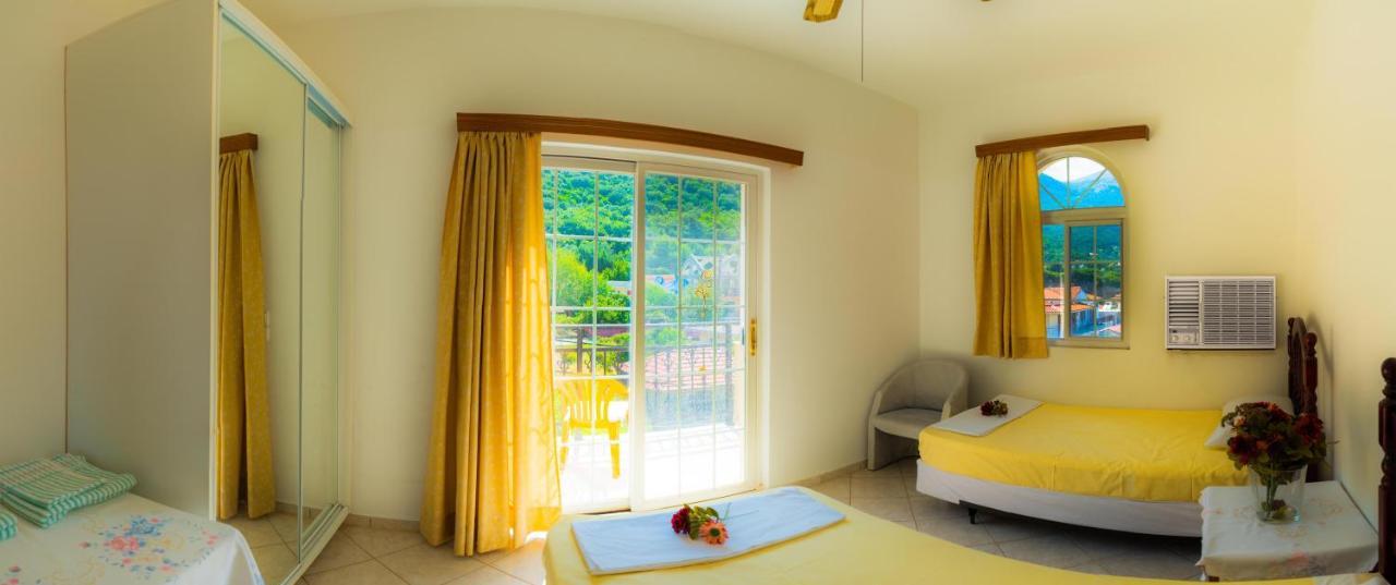 Valsamis Villa Apartments Poros  ภายนอก รูปภาพ