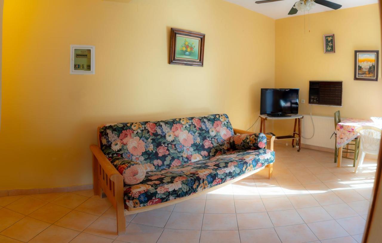 Valsamis Villa Apartments Poros  ภายนอก รูปภาพ